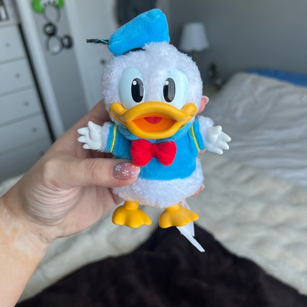 Authentic pop mart Mickey and family Donald Duck keychain